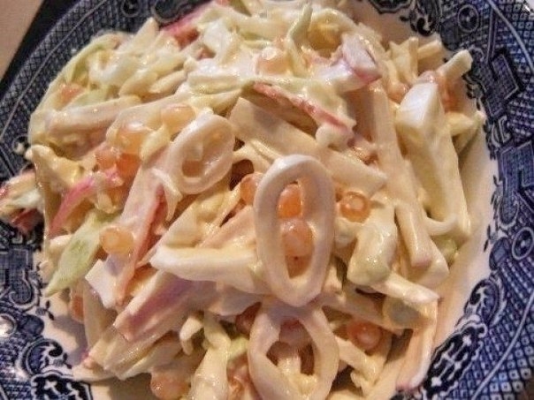ЛЕГКИЙ САЛАТ С КАЛЬМАРАМИ И ОВОЩАМИ