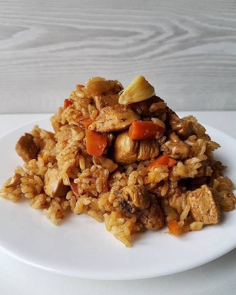 Плов с курицей на 100грамм - 133.07 ккал
