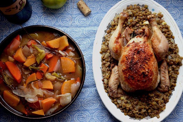 Курица тушеная в сидре с овощами