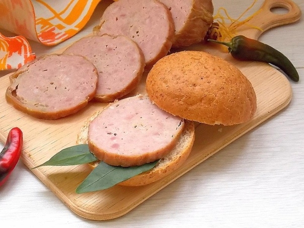 Колбаса домашняя с чесноком