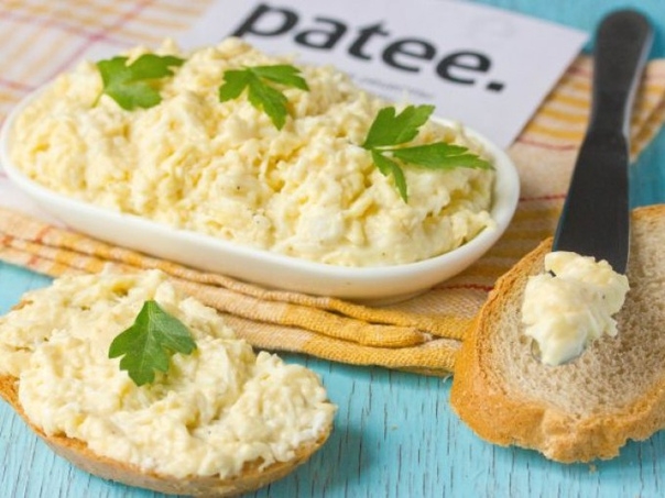 Такой, что просто тает во рту: форшмак с плавленным сыром Такой, что просто тает во рту: форшмак с плавленным сыром