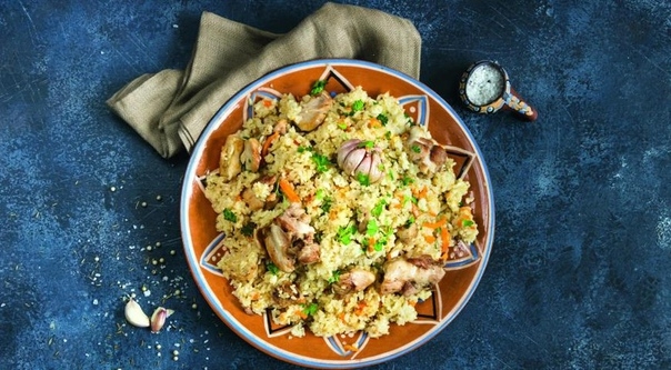 ПЛОВ ИЗ КУРИНЫХ БЕДРЫШЕК ПЛОВ ИЗ КУРИНЫХ БЕДРЫШЕК