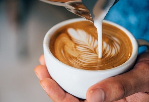 Восемь причин начать день с чашки кофе.