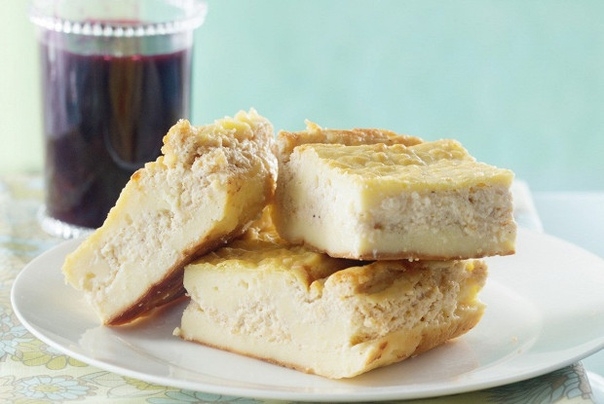 ТВОРОЖНАЯ ЗАПЕКАНКА С ЯБЛОКАМИ И КОНФЕТАМИ