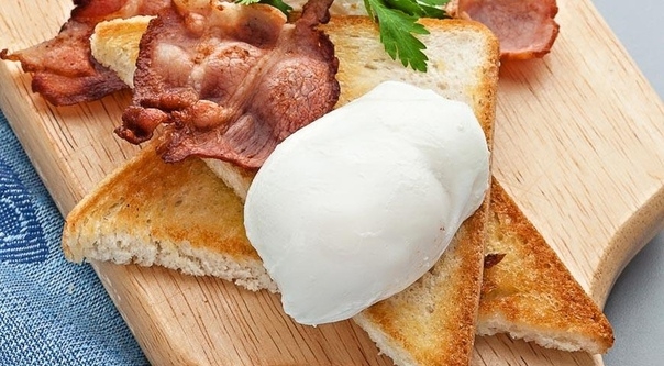 БЫСТРОЕ ЯЙЦО-ПАШОТ НА ЗАВТРАК