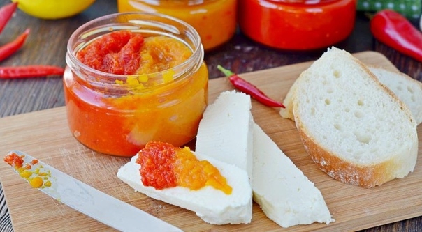 КОНФИТЮР ИЗ СЛАДКОГО И ОСТРОГО ПЕРЦЕВ