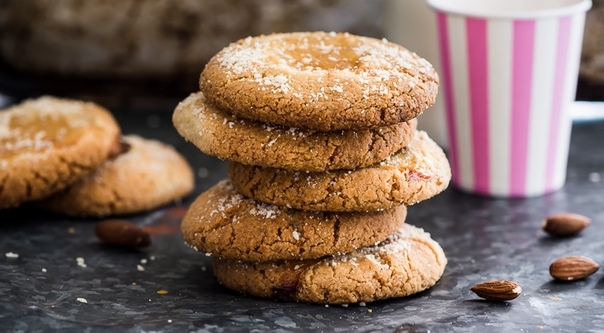 Песочное печенье с повидлом Песочное печенье с повидлом