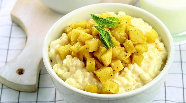 Молочный рис с яблоками и корицей Молочный рис с яблоками и корицей