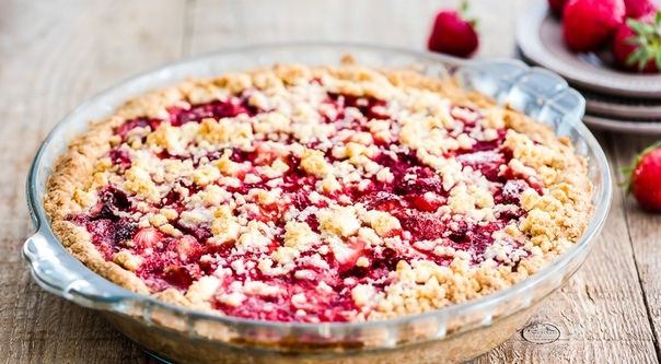 Открытый пирог с клубникой Открытый пирог с клубникой