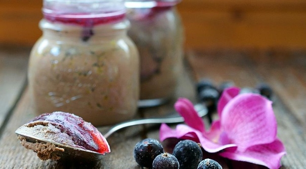 Печеночный паштет со смородиновым желе Печеночный паштет со смородиновым желе