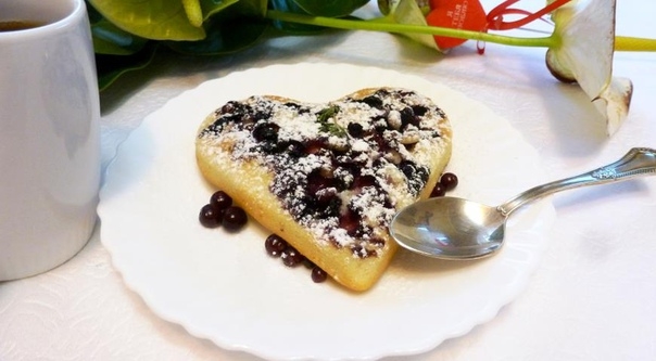 Клафути с брусникой,черникой и кедровыми орехами