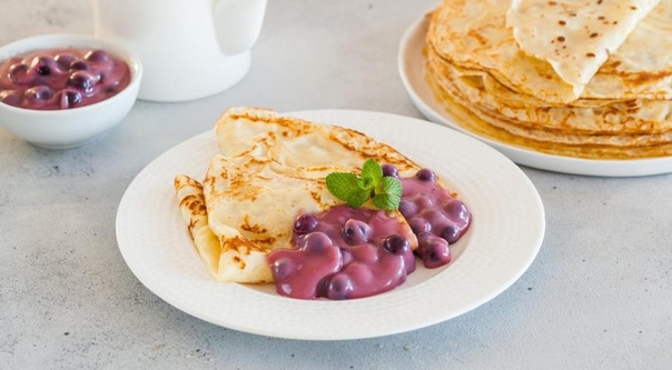 Блинчики со смородиной