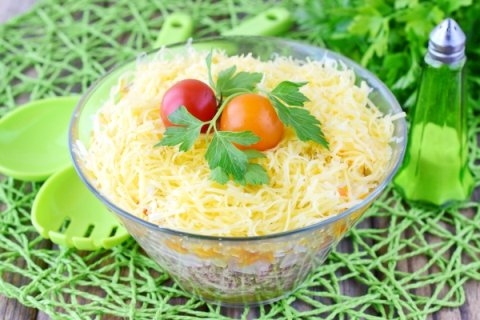 САЛАТ С КУРИНОЙ ПЕЧЕНЬЮ И СОЛЕНЫМИ ОГУРЦАМИ САЛАТ С КУРИНОЙ ПЕЧЕНЬЮ И СОЛЕНЫМИ ОГУРЦАМИ