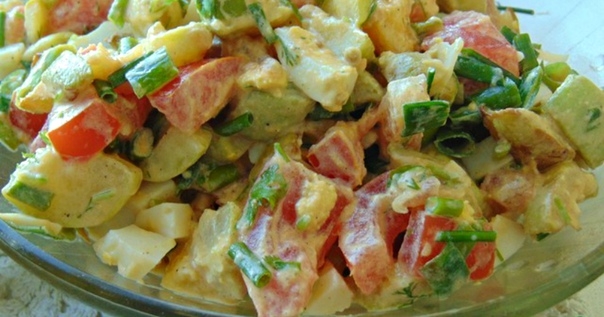 Салат «Угоди свекрови»: всегда готовлю это блюдо для любимой мамочки мужа! Сразу и не угадаешь, что 