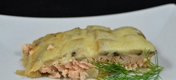 Красная рыба в духовке с сыром Красная рыба в духовке с сыром