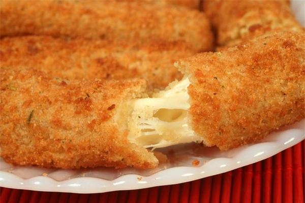 Жареный сыр с плесенью по-чешски