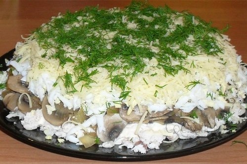 Необычный салат «Нежный» с курицей Необычный салат «Нежный» с курицей