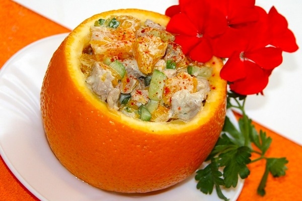 Салат «Оранжевое настроение» с куриным филе