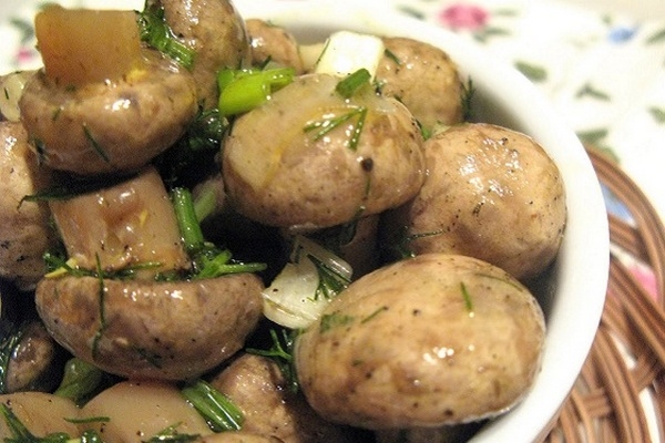 Слабосоленые шампиньоны