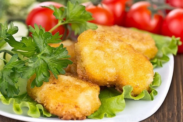 Куриные наггетсы в панировке по-домашнему