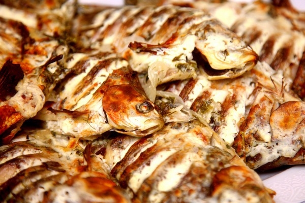 Караси в сметане на аэрогриле Караси в сметане на аэрогриле