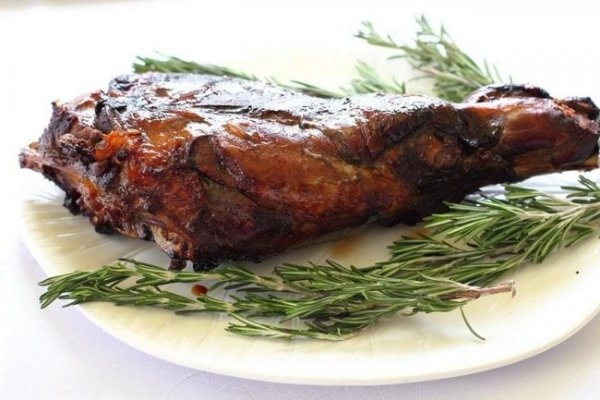 Баранья нога в гранатовом маринаде в духовке