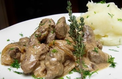 Говяжья печень со сметаной в мультиварке