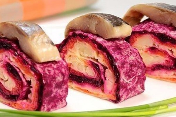 Сельдь под шубой в тонком лаваше Сельдь под шубой в тонком лаваше