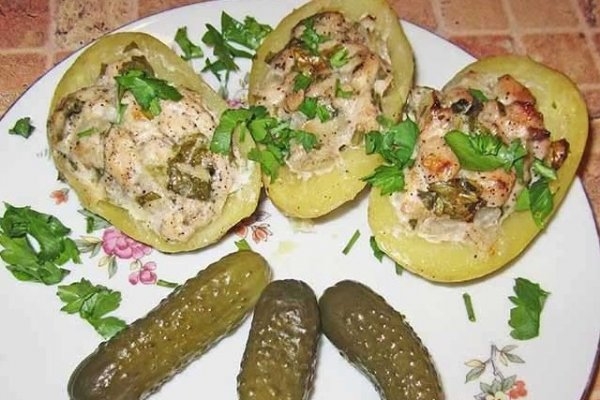 Картофельные лодочки с куриной начинкой