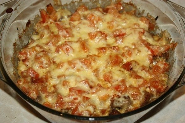 Куриная печень с помидорами по-милански