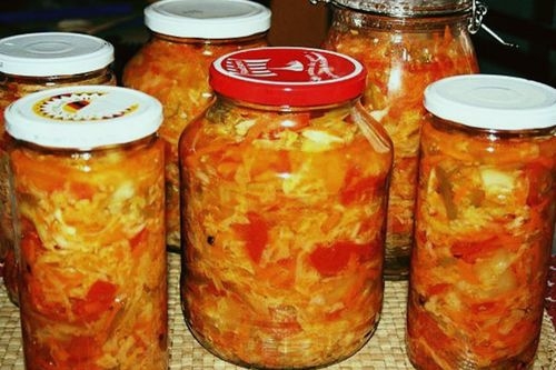 Салат «Кубанский» из капусты и овощей