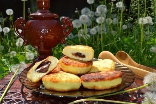 Сырники из творога с молочным шоколадом