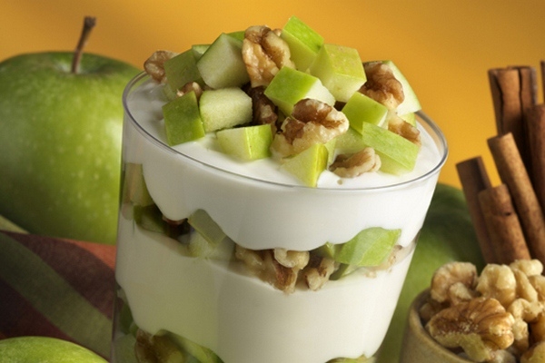 Яблочный парфе с мюсли и йогуртом Яблочный парфе с мюсли и йогуртом