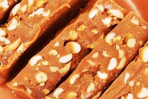 Молочный щербет с орехами и какао