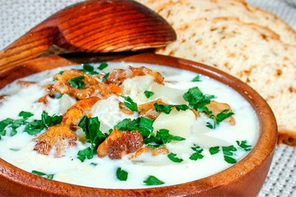 Грибной суп со сливками и картофелем