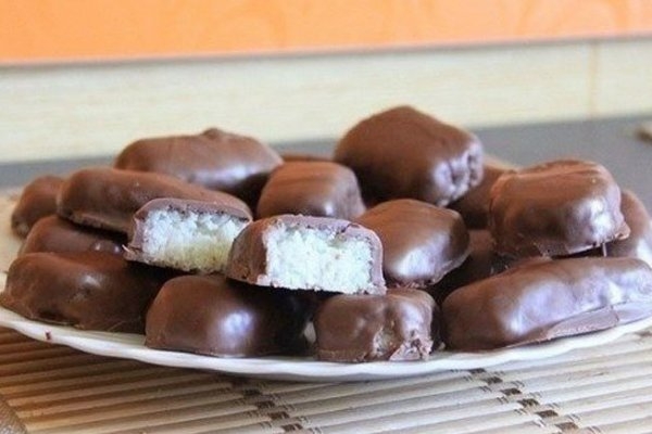 Домашние кокосовые конфеты в глазури