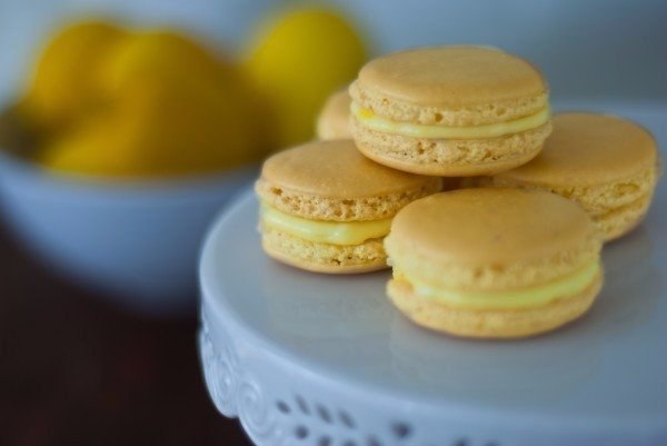 Лимонно-миндальные макаруны