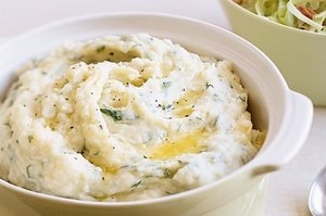 Картофельное пюре с сыром и травами Картофельное пюре с сыром и травами