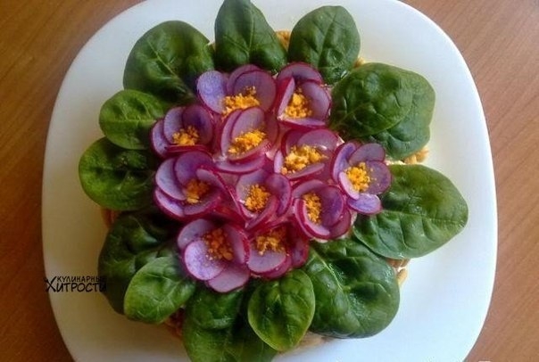 10 ВКУСНЫХ ПРАЗДНИЧНЫХ САЛАТОВ 10 ВКУСНЫХ ПРАЗДНИЧНЫХ САЛАТОВ