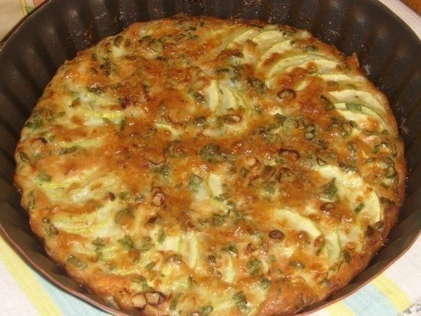 Очень вкусная запеканка из кабачков с зеленым луком. Очень вкусная запеканка из кабачков с зеленым луком.