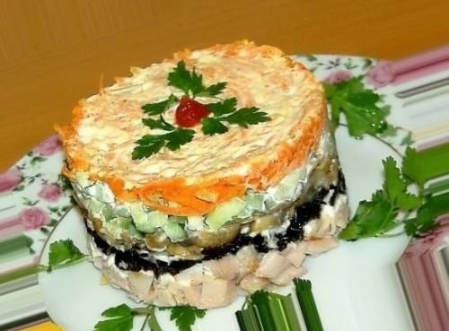 САЛАТ "СТРАСТНЫЙ ПОЦЕЛУЙ"