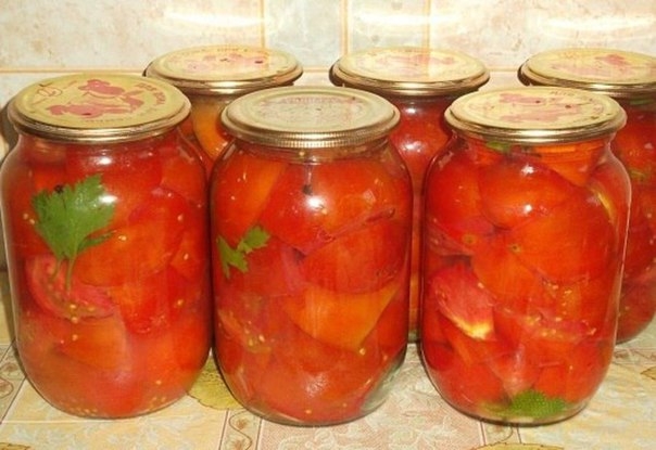 Помидоры дольками с петрушкой. Надёжный рецепт! Помидоры дольками с петрушкой. Надёжный рецепт!