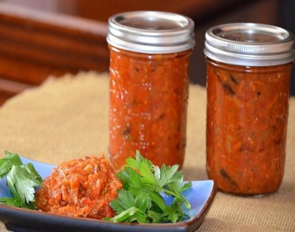 Морковная икра с помидорами