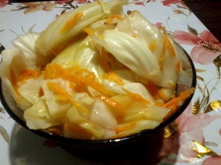 КАПУСТА "СУТОЧНАЯ" В ГОРЯЧЕМ РАССОЛЕ