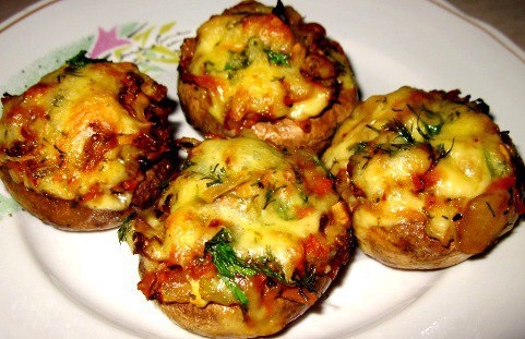 ПРАЗДНИЧНЫЕ ШАМПИНЬОНЫ, ФАРШИРОВАННЫЕ ПАШТЕТОМ