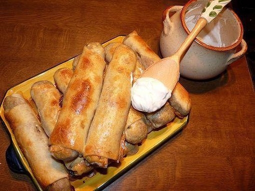 К чаю в полдник: вкусные пирожки из тонкого теста