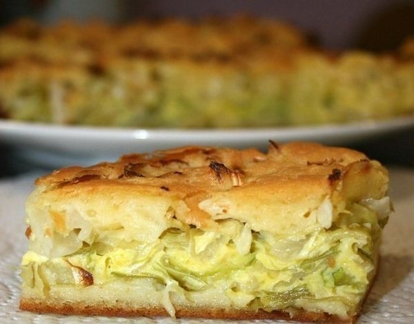 Капустный заливной пирог: диетическая выпечка на скорую руку. Капустный заливной пирог: диетическая выпечка на скорую руку.