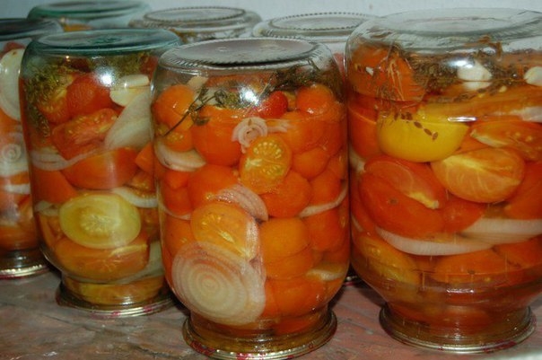 Помидоры, закатанные половинками Помидоры, закатанные половинками