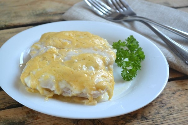 Куриная грудка под соусом "Бешамель" Куриная грудка под соусом "Бешамель"