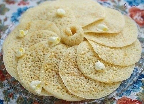 ДРОЖЖЕВЫЕ, НА МАНКЕ НЕОБЫЧНЫЕ БЛИНЫ